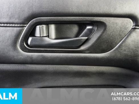 Used 2025 Nissan Pathfinder SV image 47