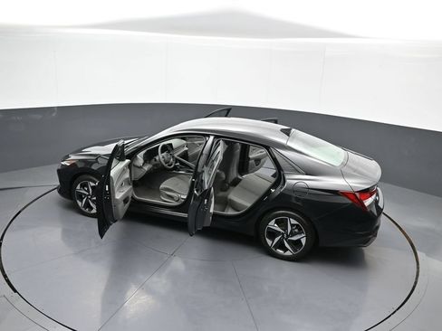 Certified 2023 Hyundai Elantra SEL w/ Convenience Package FWD image 44
