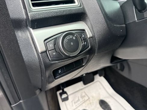 Used 2017 Ford Explorer XLT w/ Equipment Group 202A FWD image 32