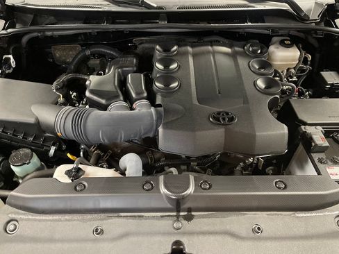 Certified 2023 Toyota 4Runner TRD Off-Road Premium w/ Off Road Premium Plus Package AWD/4WD image 9