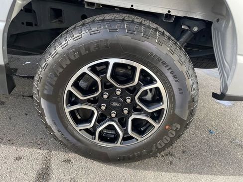 Used 2022 Ford F150 XLT w/ Equipment Group 302A High image 17