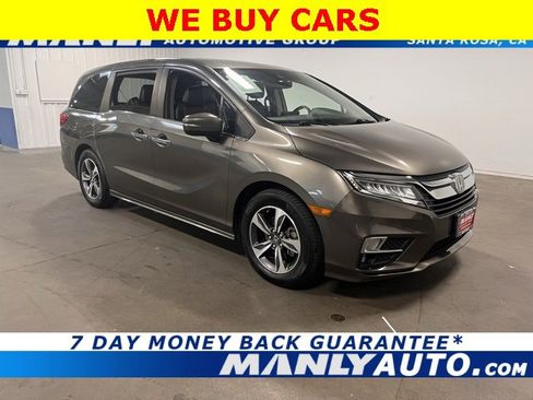 Used 2018 Honda Odyssey Touring image 1
