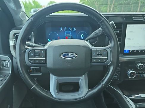 Used 2023 Ford F250 Lariat w/ Lariat Ultimate Package AWD/4WD image 15