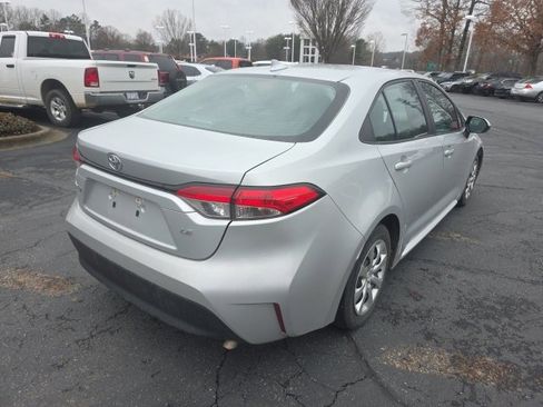 Used 2024 Toyota Corolla LE image 7