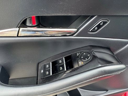 Used 2023 MAZDA CX-30 AWD 2.5 S w/ Preferred Package image 18