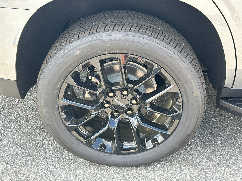 Used 2026 GMC Yukon Elevation RWD image 17