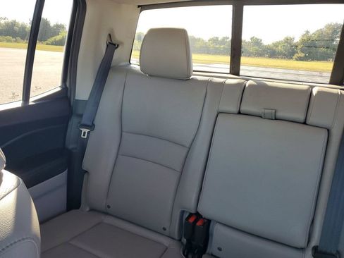 Used 2019 Honda Ridgeline RTL image 12