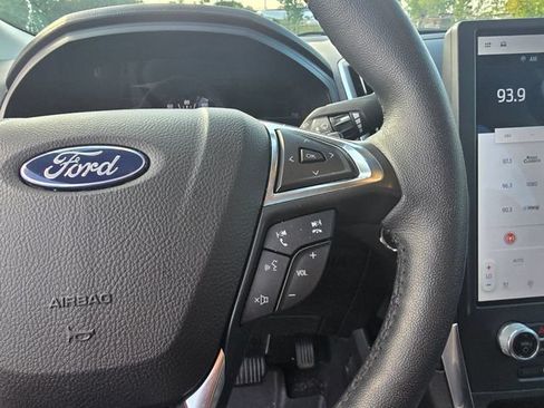 Used 2022 Ford Edge Titanium w/ Class II Trailer Tow Package AWD/4WD image 30