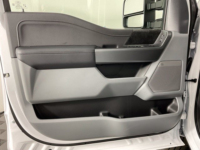 New 2026 Ford F250 4x4 Crew Cab Super Duty image 12