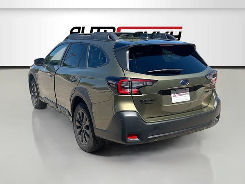 Used 2025 Subaru Outback Onyx Edition AWD/4WD image 5