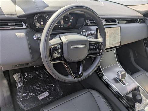 New 2026 Land Rover Range Rover Velar Dynamic SE image 3