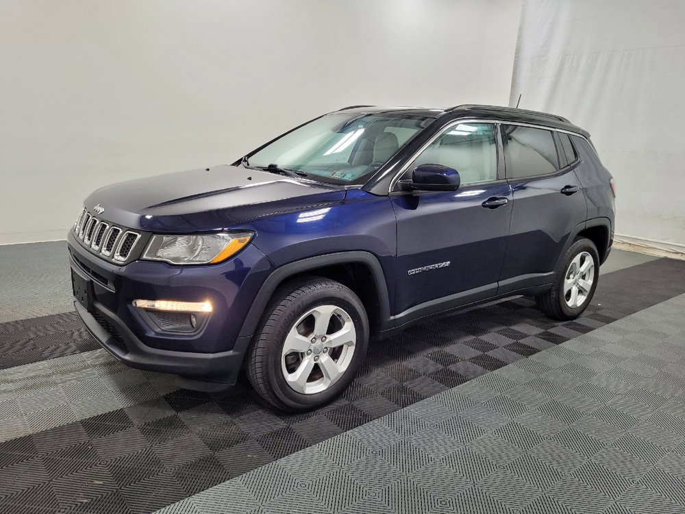 Used 2018 Jeep Compass Latitude w/ Popular Equipment Group AWD/4WD image 2