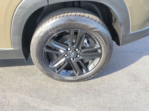 Used 2024 Chevrolet Trax ACTIV w/ Sunroof Package image 5