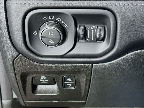 Used 2022 RAM 1500 Limited image 17