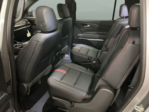 New 2026 Chevrolet Traverse RS image 22