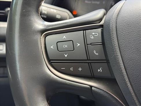 Used 2020 Lexus UX 200 w/ Premium Package FWD image 23