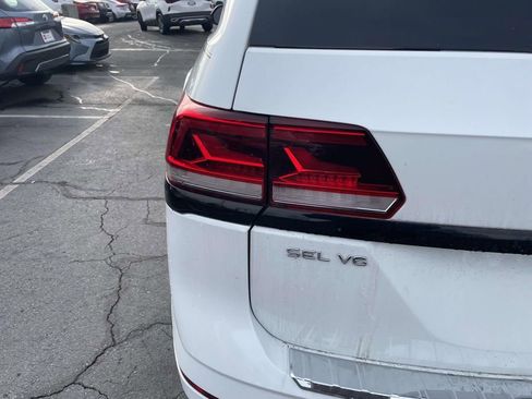 Used 2022 Volkswagen Atlas SEL R-Line image 20