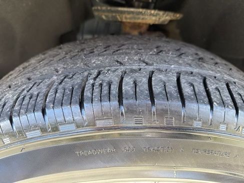 Used 2020 Ford Explorer 4WD w/ Class III Trailer Tow Package image 15