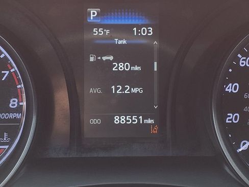 Used 2021 Toyota Camry SE image 4