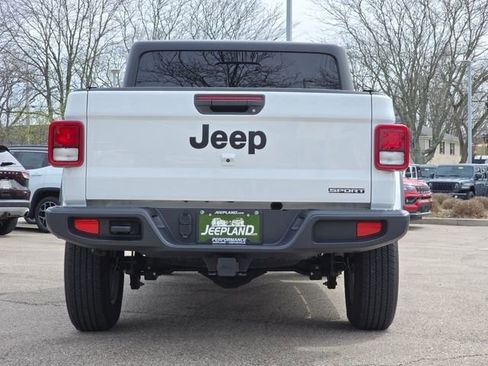 Used 2021 Jeep Gladiator Sport image 27