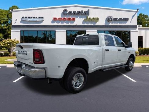 New 2026 RAM 3500 Tradesman AWD/4WD image 4