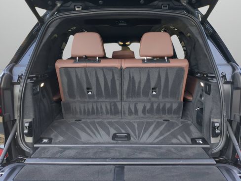 Used 2025 BMW X7 M60i AWD/4WD image 46