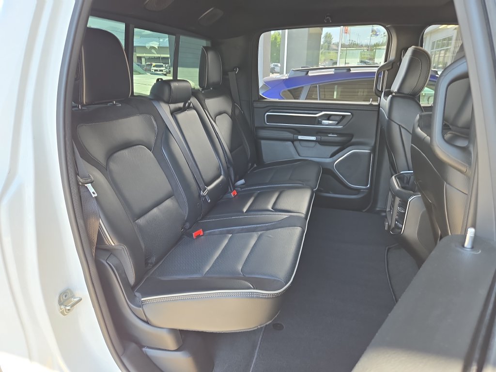 Used 2023 RAM 1500 Laramie AWD/4WD image 16