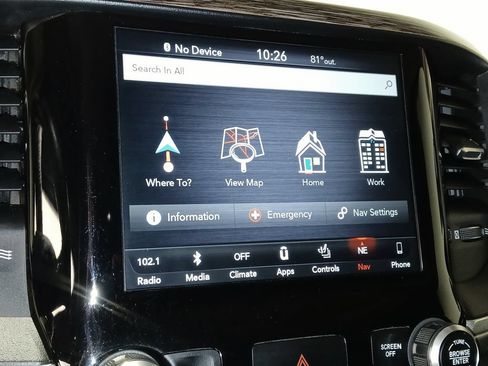 Used 2019 RAM 1500 Laramie AWD/4WD image 19