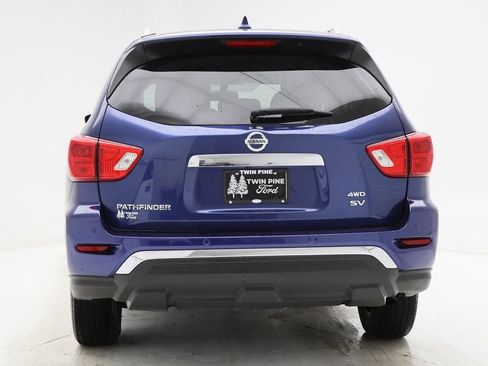 Used 2020 Nissan Pathfinder SV image 8