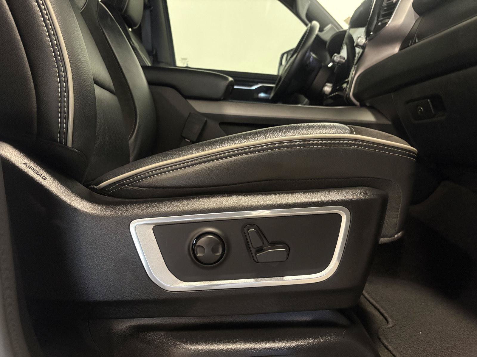 Used 2024 RAM 1500 Laramie AWD/4WD image 61