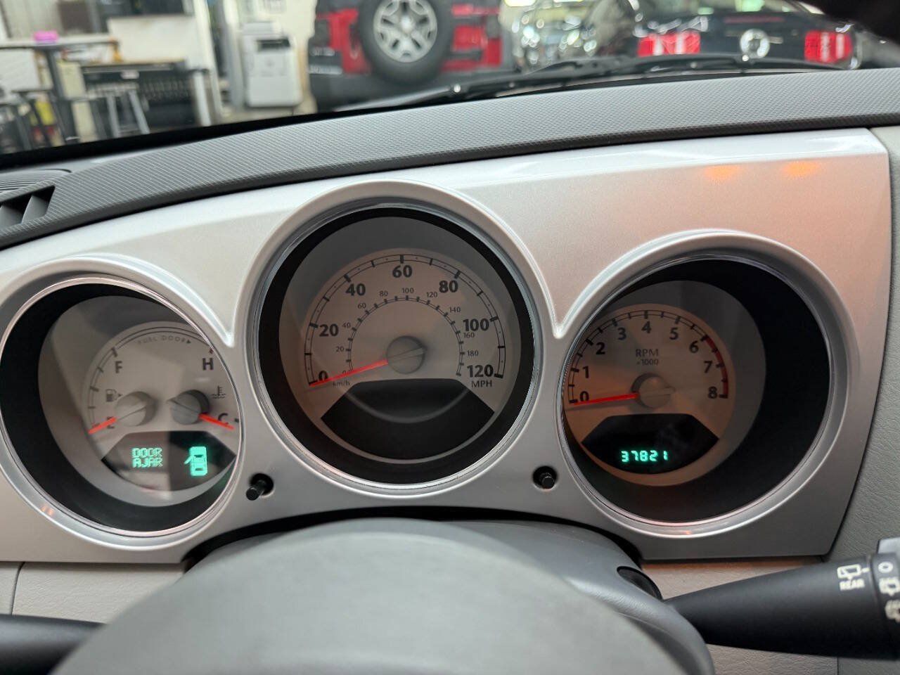 Used 2010 Chrysler PT Cruiser FWD image 23