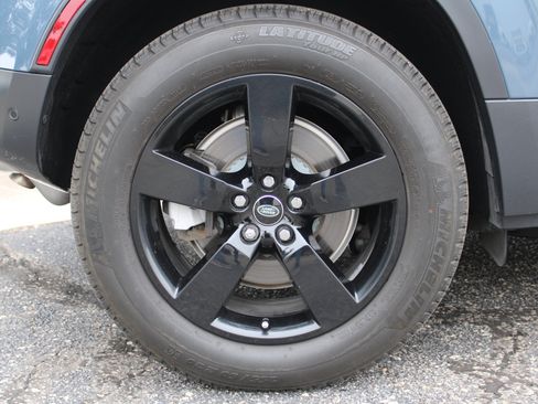 Used 2024 Land Rover Defender 110 S image 91