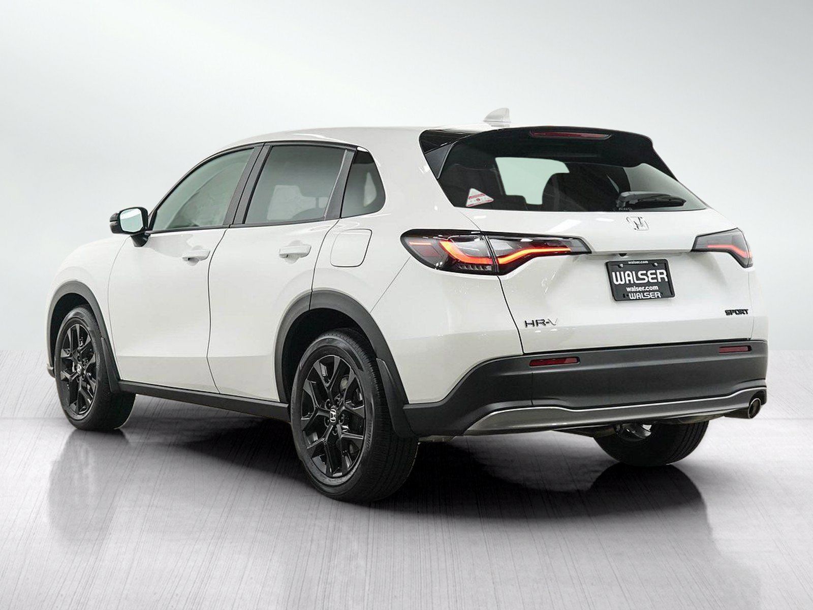 Used 2025 Honda HR-V Sport image 3