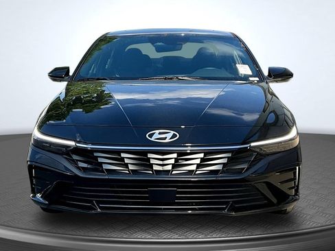 Used 2026 Hyundai Elantra SEL Sport Premium w/ Cargo Package FWD image 2