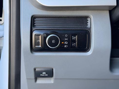 Used 2023 Ford F250 XLT image 40