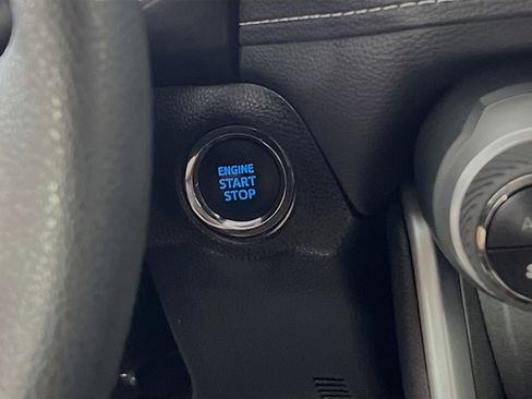 Used 2021 Toyota RAV4 XLE image 23