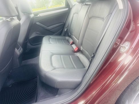 Used 2012 Volkswagen Passat 2.5 SE FWD image 10