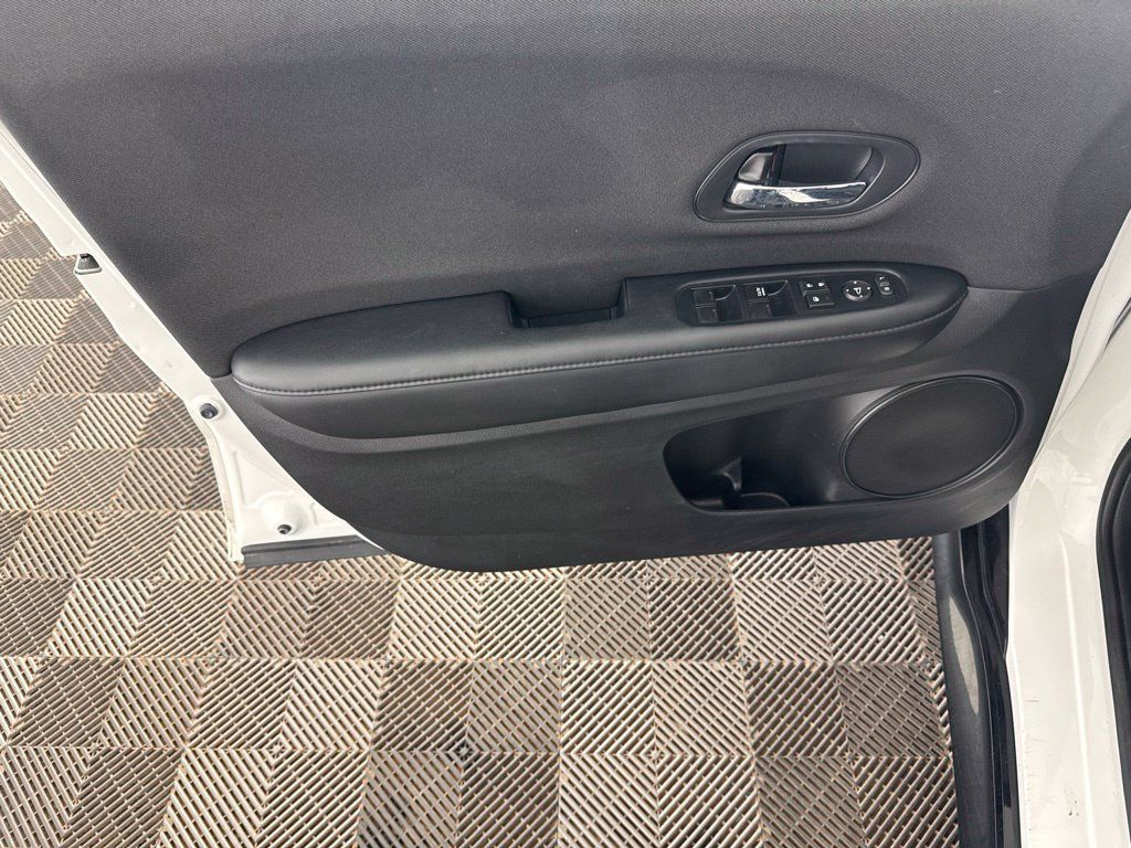 Used 2021 Honda HR-V Sport image 20