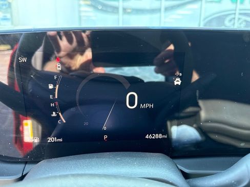 Used 2024 Buick Envista Sport Touring w/ Convenience I Package FWD image 7