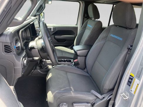 Used 2024 Jeep Wrangler Unlimited Rubicon 4xe AWD/4WD image 19