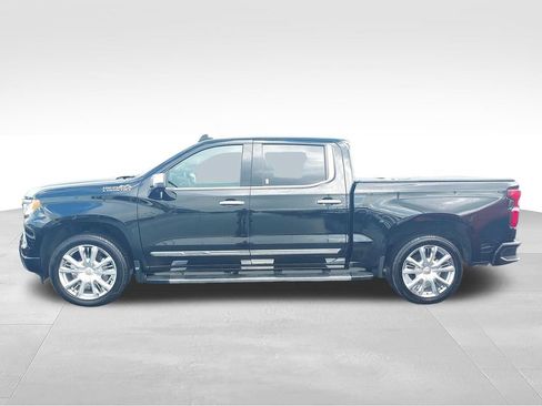 Used 2024 Chevrolet Silverado 1500 High Country w/ High Country Premium Package AWD/4WD image 2