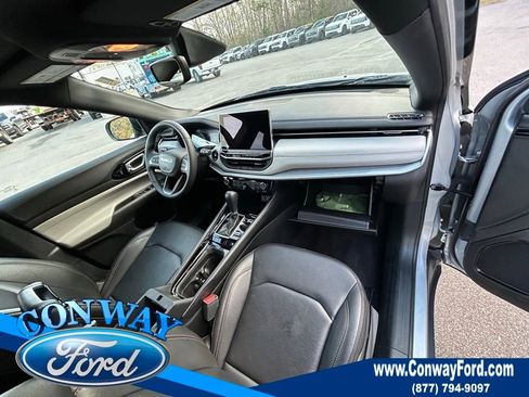 Used 2024 Jeep Compass Limited image 25