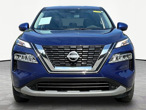 Used 2023 Nissan Rogue SV FWD image 2