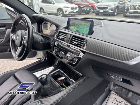 Used 2018 BMW M2 image 30