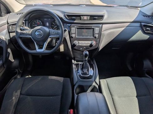 Used 2021 Nissan Rogue Sport S image 11