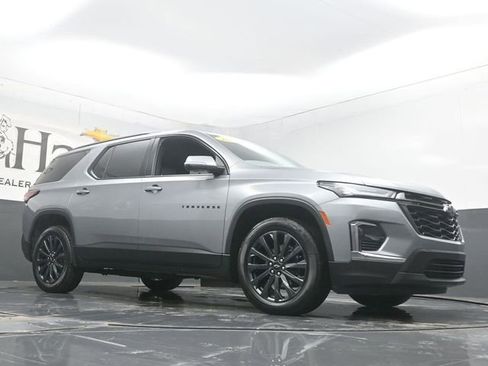 Used 2023 Chevrolet Traverse RS w/ LPO, Floor Liner Package image 2