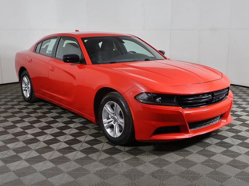 Used 2023 Dodge Charger SXT image 2