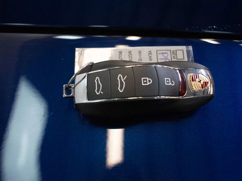 Certified 2025 Porsche 718 Cayman image 30