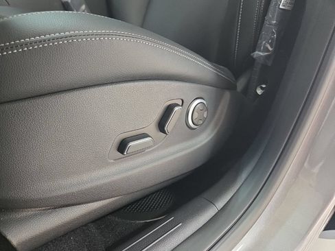 New 2026 Genesis GV70 2.5T AWD/4WD image 12