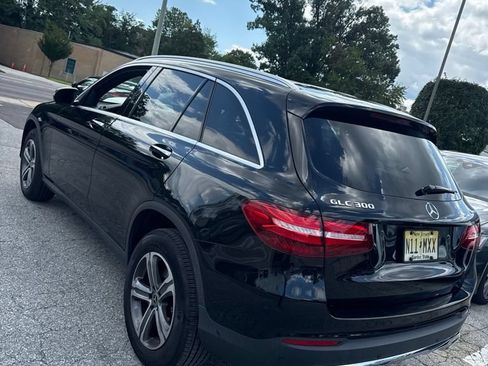 Used 2019 Mercedes-Benz GLC 300 4MATIC image 19